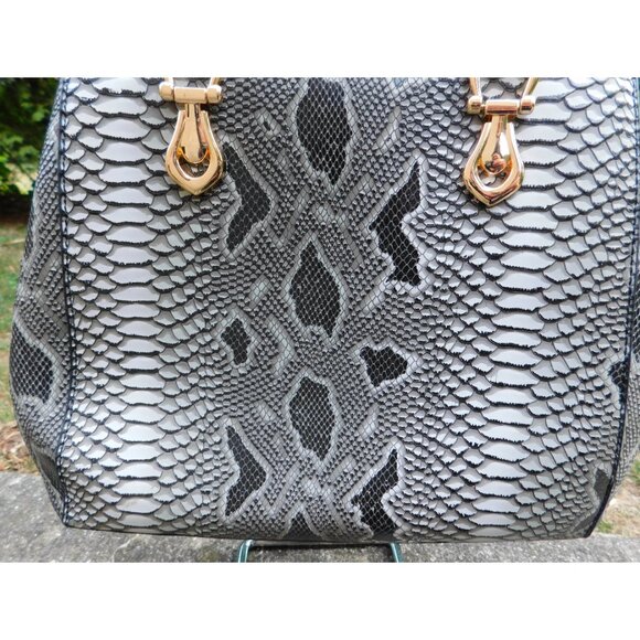 Gray Bling Faux Leather Snakeskin Style hand held shoulder bag - Picture 3 of 7